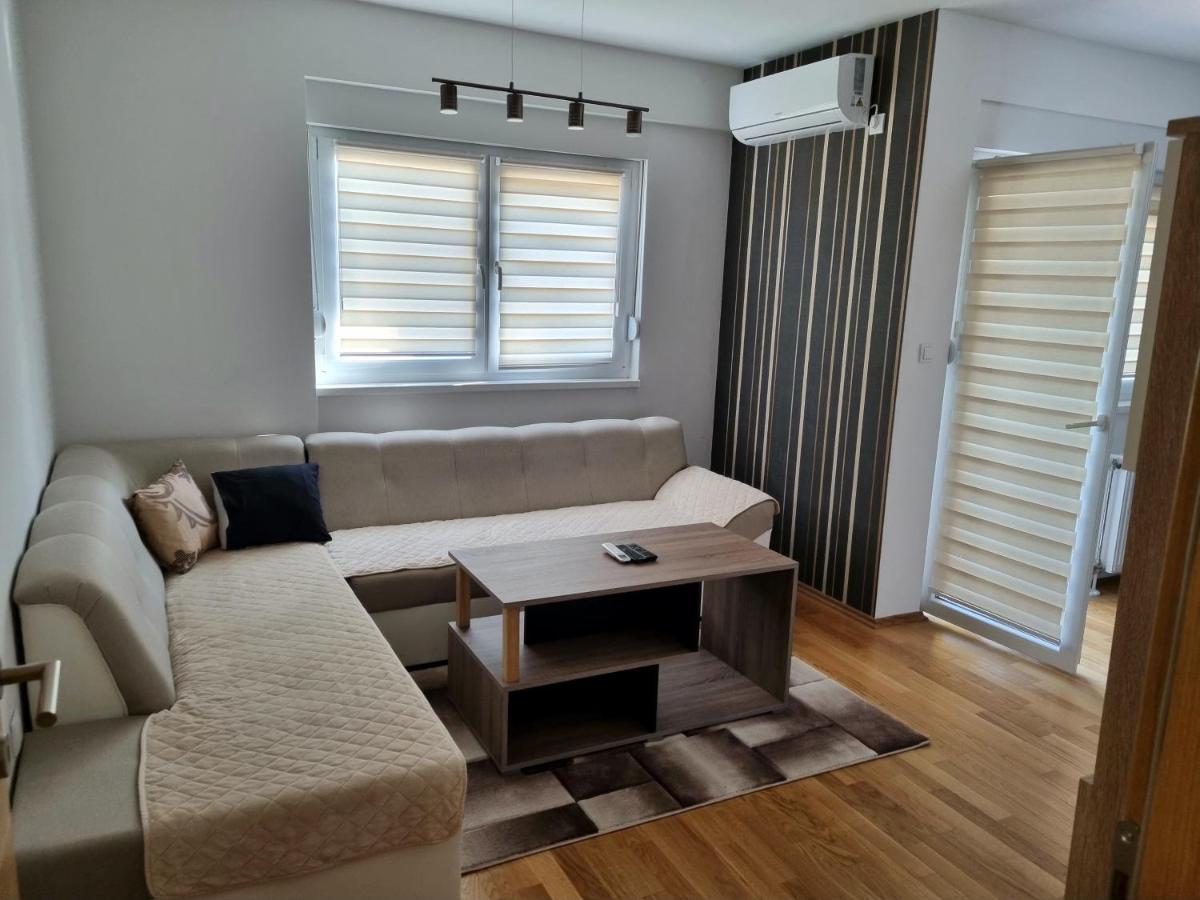 Apartman Court Приєдор Екстер'єр фото