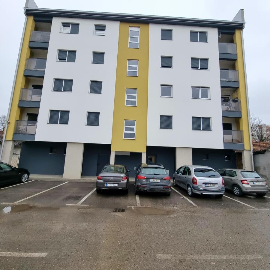 Apartman Court Приєдор Екстер'єр фото